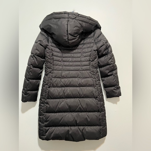 Tahari Black Mia Fitted Puffer Coat 02. - Picture 5 of 16